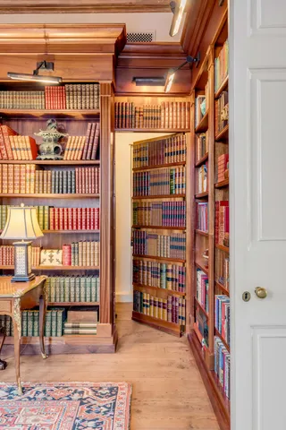 $17,900,000 | 2 Water Street, Charleston, SC 29401