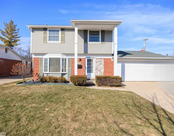 $345,000 | 930 Elmsford Drive, Clawson, MI 48017