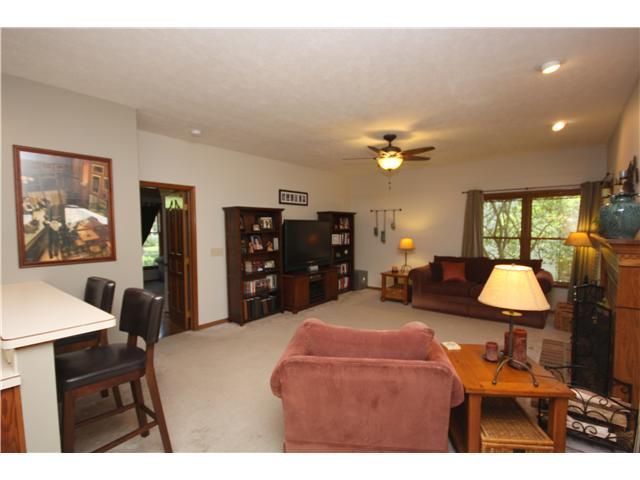 1011 Riva Ridge Boulevard Columbus, OH 43230 - Photo 7 of 25 Gallery Image 7