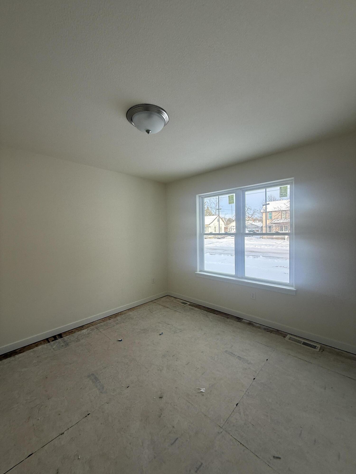 622 Maple Street Fort Atkinson, WI 53538 - Photo 13 of 21 20260120_212156383_iOS