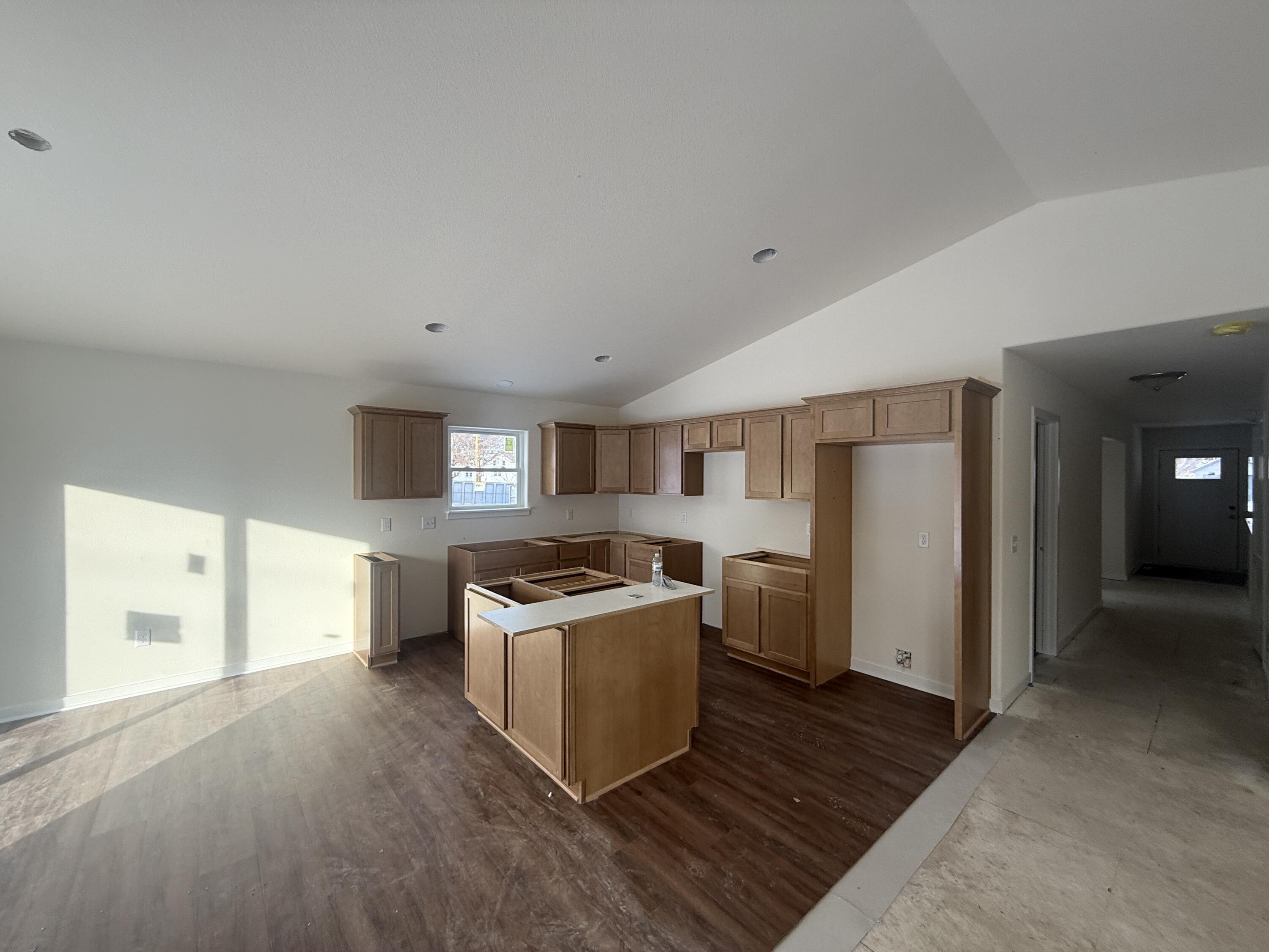 622 Maple Street Fort Atkinson, WI 53538 - Photo 7 of 21 20260120_212102114_iOS