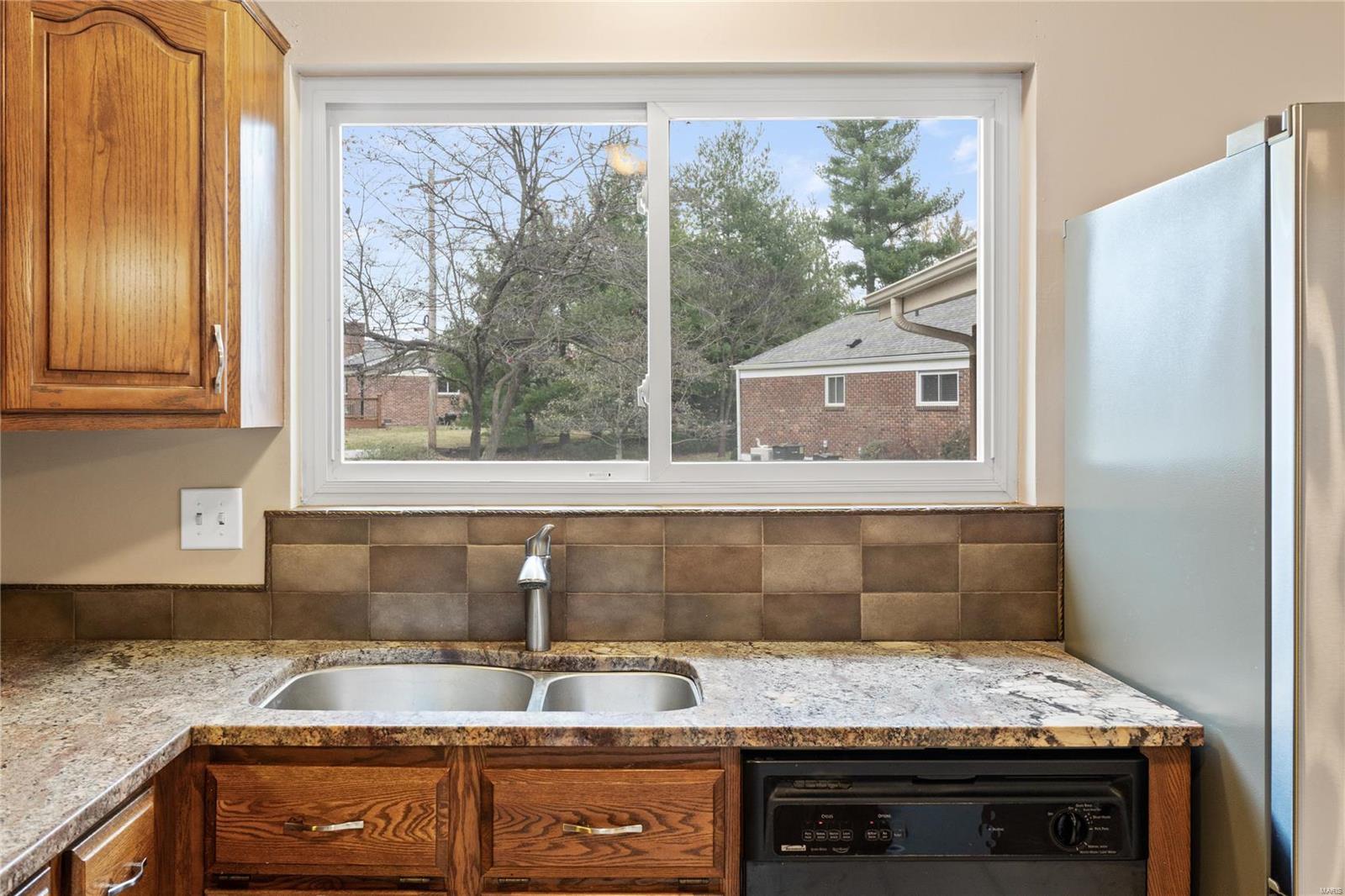 407 Spring Valley Court Chesterfield, MO 63017 - Photo 15 of 52 Gallery Image 15