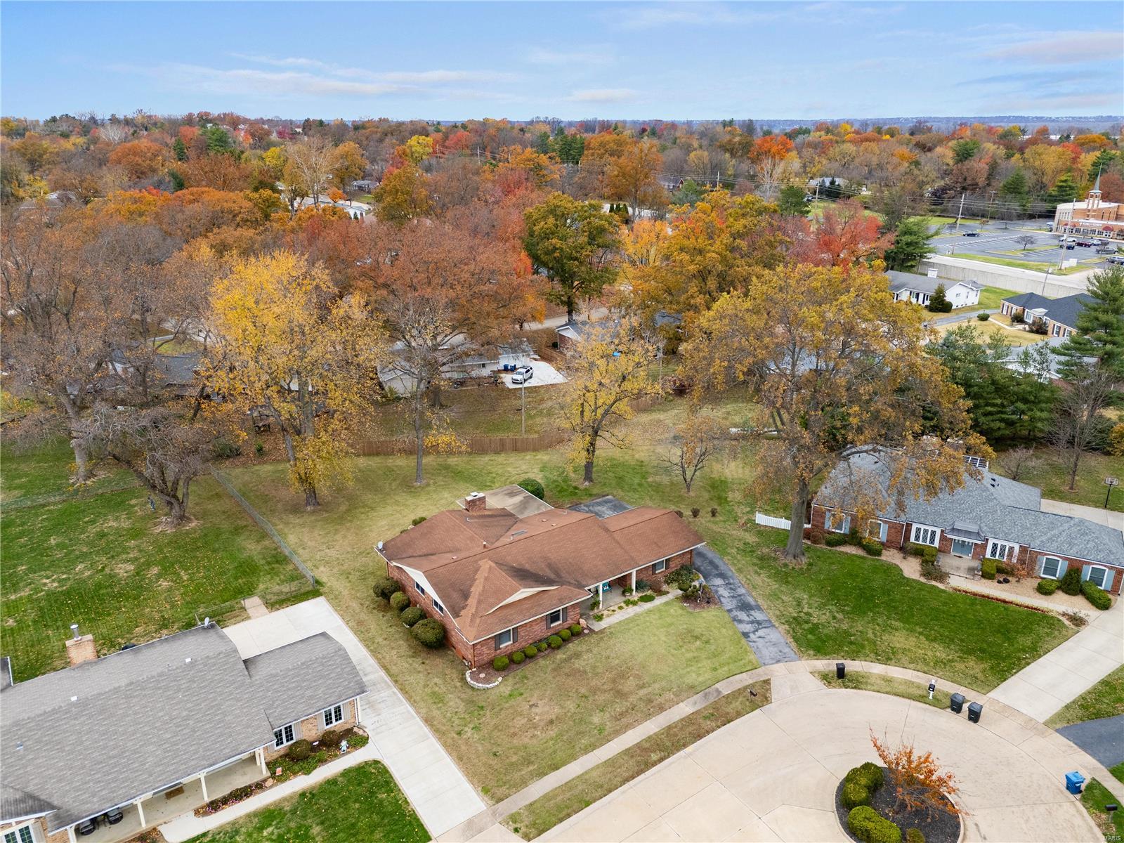 407 Spring Valley Court Chesterfield, MO 63017 - Photo 4 of 52 Gallery Image 4
