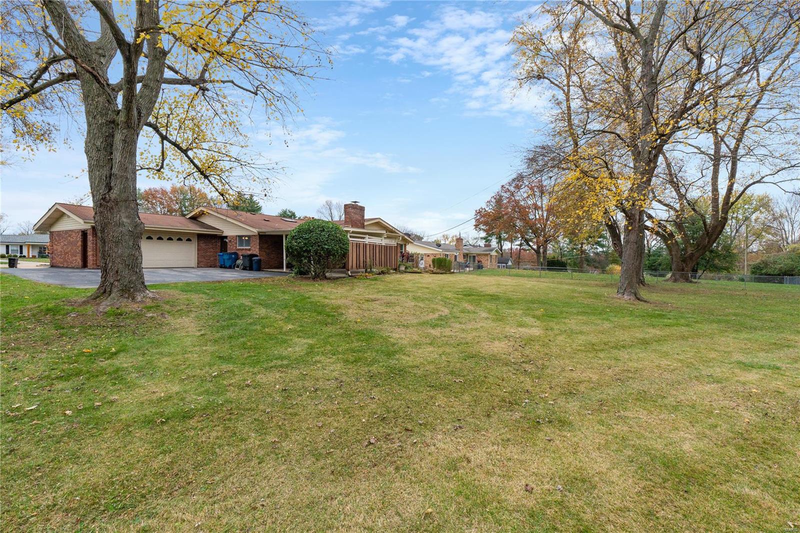 407 Spring Valley Court Chesterfield, MO 63017 - Photo 49 of 52 Gallery Image 49