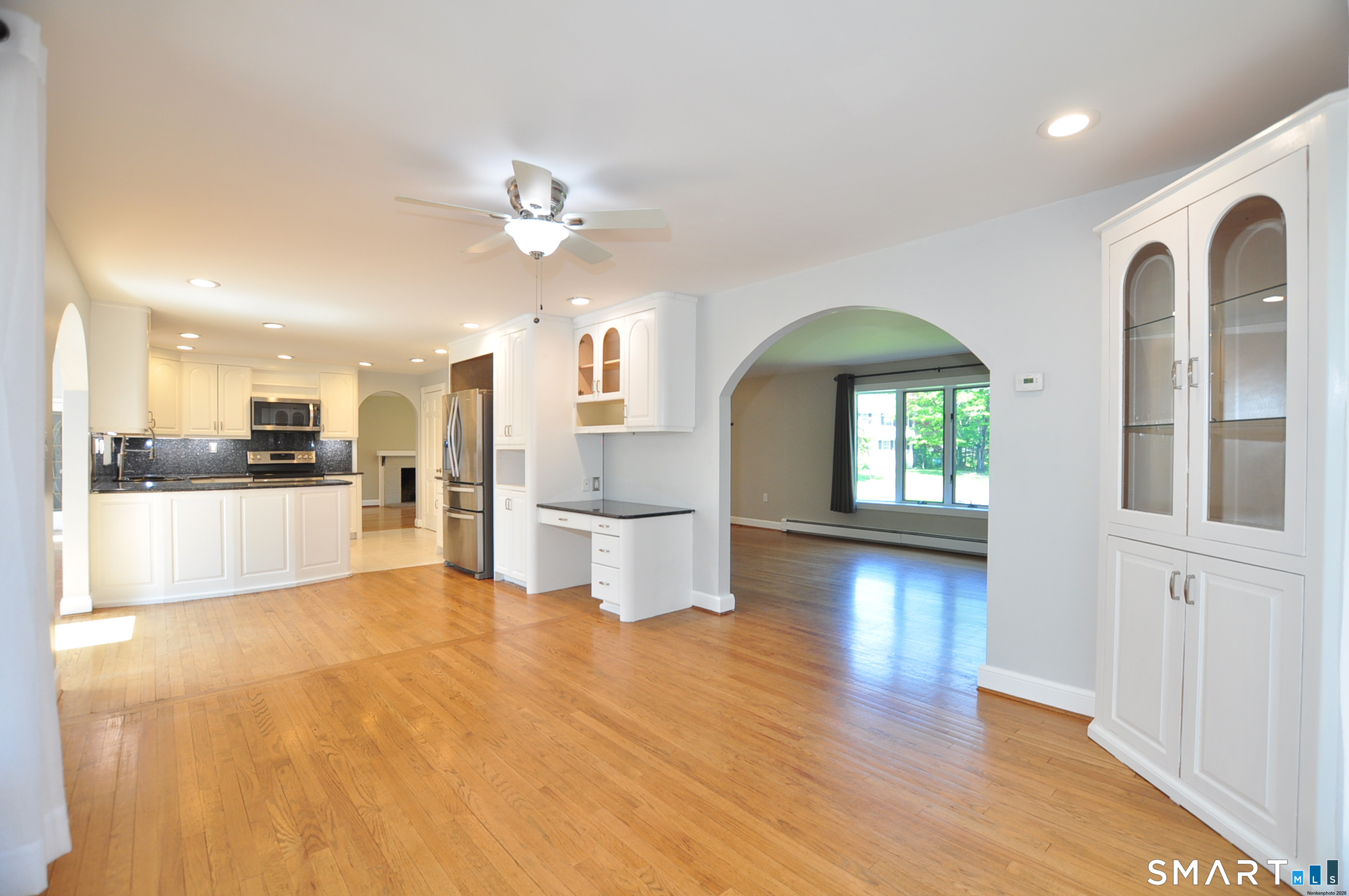 32 Cornfield Road Windsor, CT 06095 - Photo 7 of 39