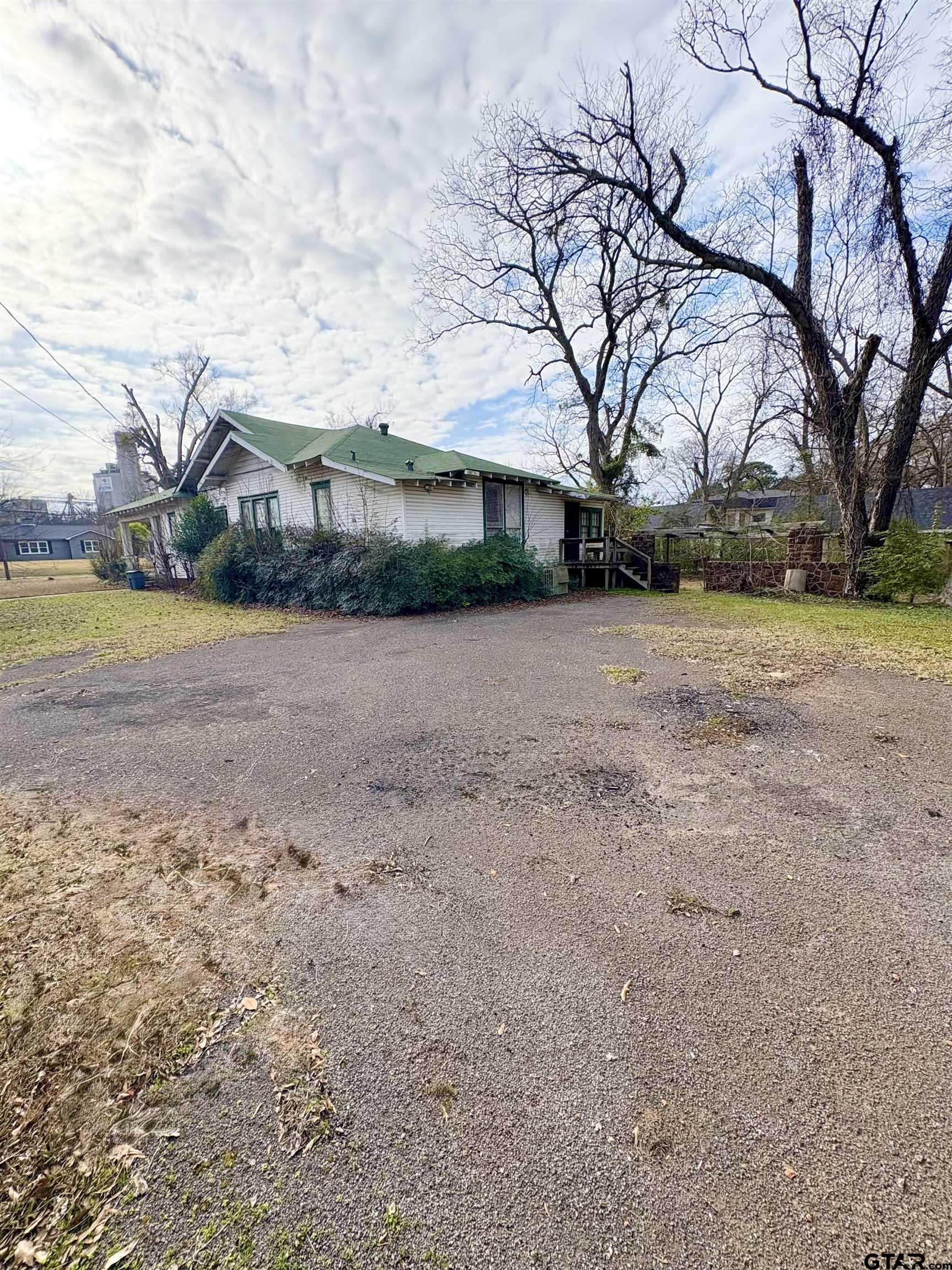 305 Quitman Street Pittsburg, TX 75686 - Photo 5 of 38