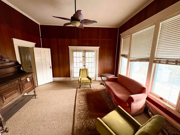 $276,000 | 305 Quitman Street, Pittsburg, TX 75686
