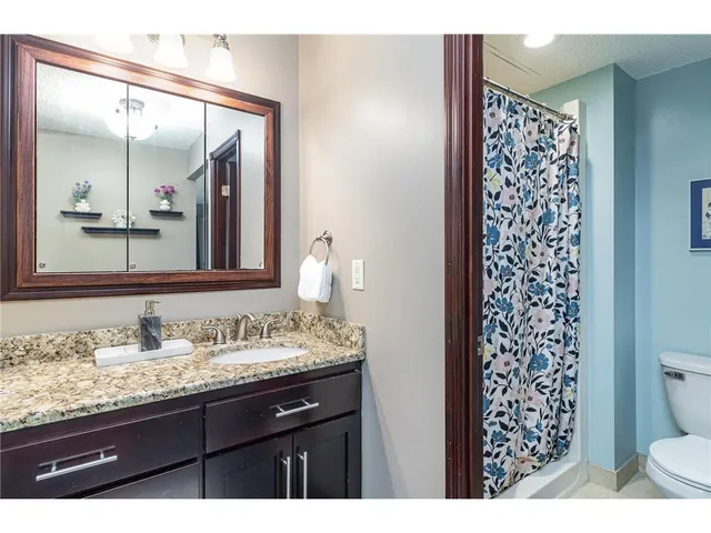 $234,999 | 3320 Louisiana Avenue South, Unit 410, St. Louis Park, MN 55426