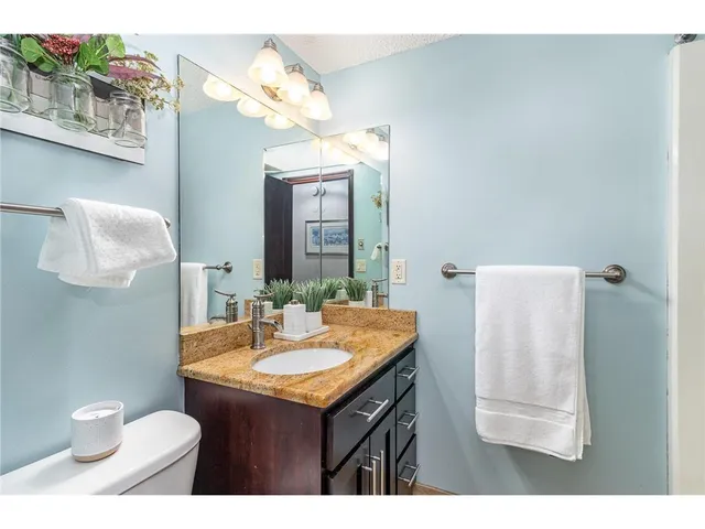 $234,999 | 3320 Louisiana Avenue South, Unit 410, St. Louis Park, MN 55426