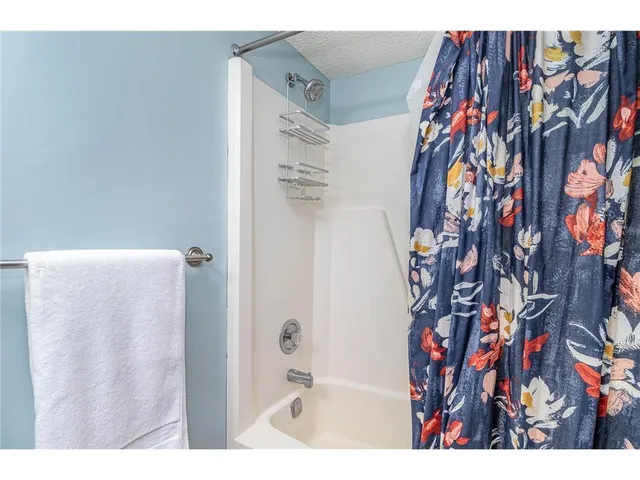 $234,999 | 3320 Louisiana Avenue South, Unit 410, St. Louis Park, MN 55426