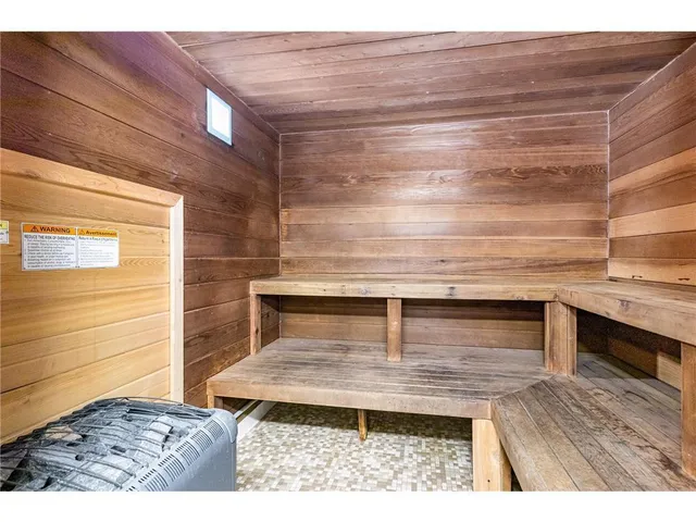 $234,999 | 3320 Louisiana Avenue South, Unit 410, St. Louis Park, MN 55426