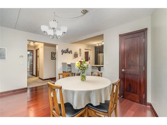 $234,999 | 3320 Louisiana Avenue South, Unit 410, St. Louis Park, MN 55426