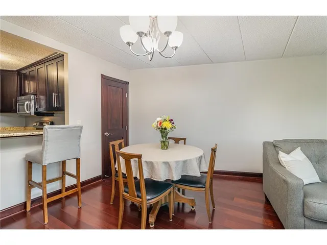 $234,999 | 3320 Louisiana Avenue South, Unit 410, St. Louis Park, MN 55426