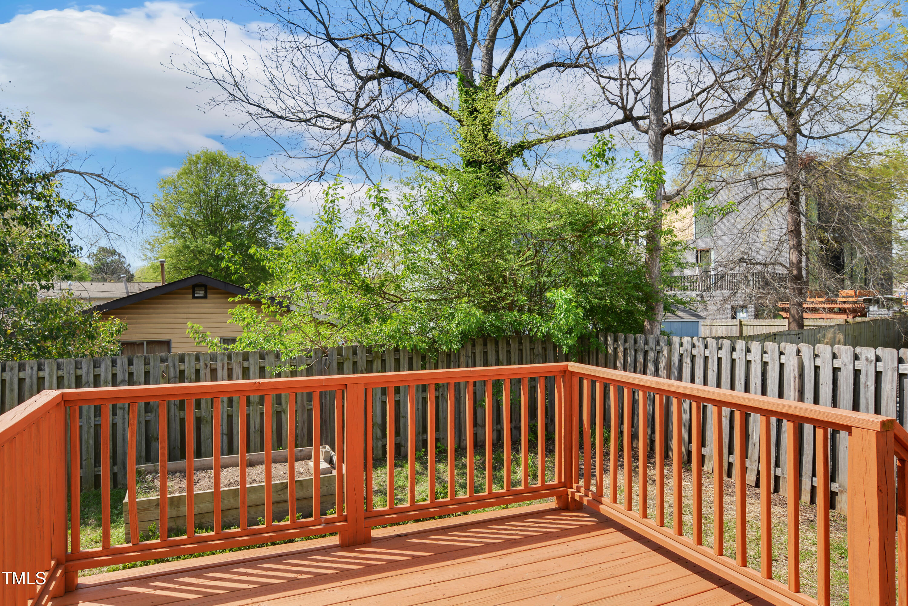 207 Idlewild Avenue Raleigh, NC 27601 - Photo 12 of 14 012