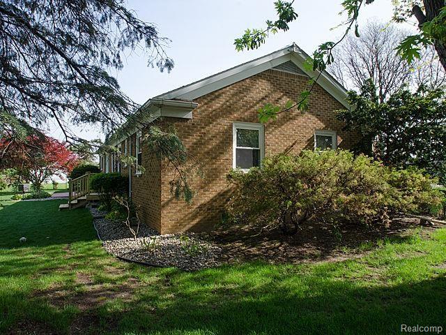 18115 Middlebelt Road Livonia, MI 48152 - Photo 18 of 38 2_18.jpg