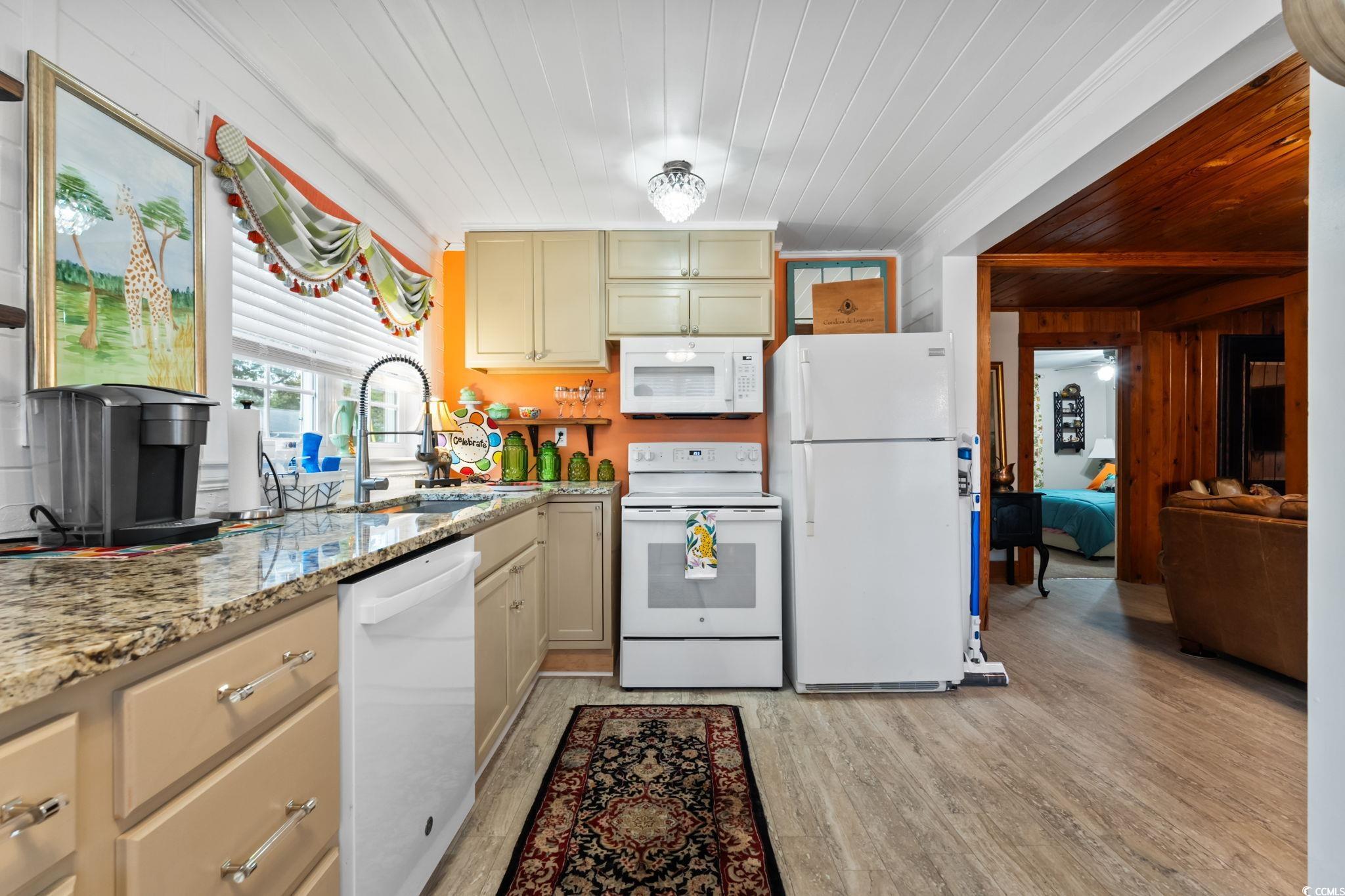 404 34th Avenue South North Myrtle Beach, SC 29582 - Photo 7 of 32