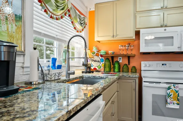 $699,990 | 404 34th Avenue South, North Myrtle Beach, SC 29582