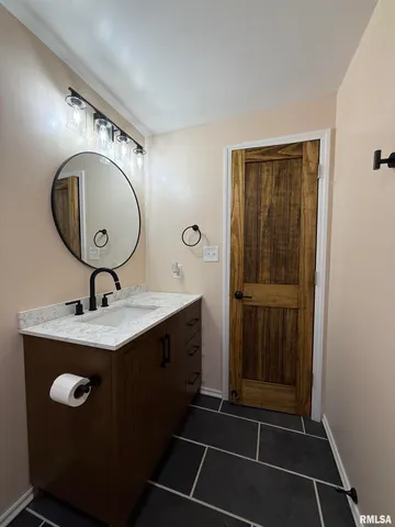 $140,000 | 602 East Nimintz Avenue, Lewistown, IL 61542