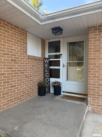 $140,000 | 602 East Nimintz Avenue, Lewistown, IL 61542