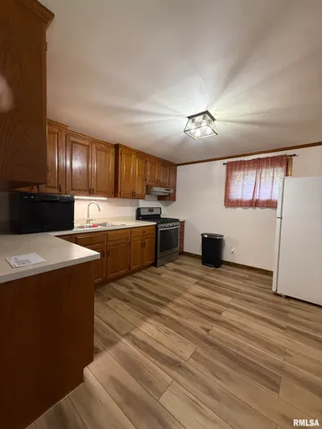 $140,000 | 602 East Nimintz Avenue, Lewistown, IL 61542