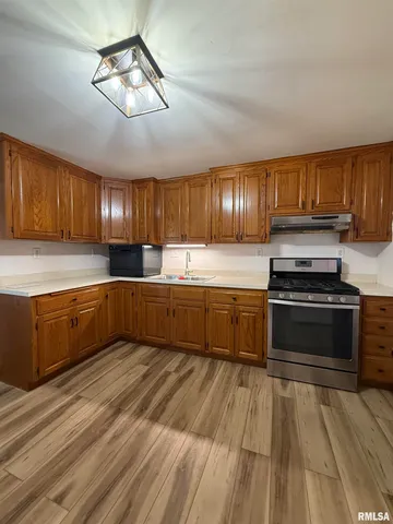 $140,000 | 602 East Nimintz Avenue, Lewistown, IL 61542