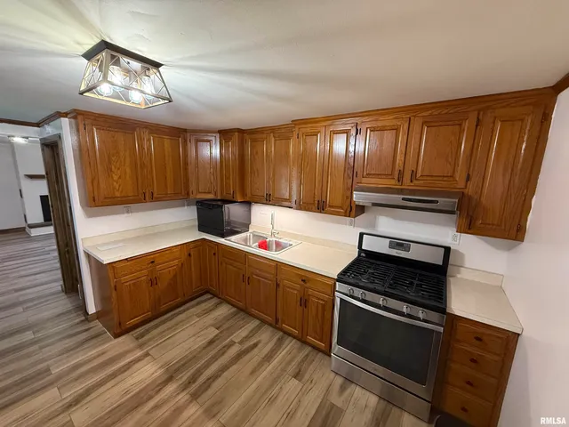 $140,000 | 602 East Nimintz Avenue, Lewistown, IL 61542