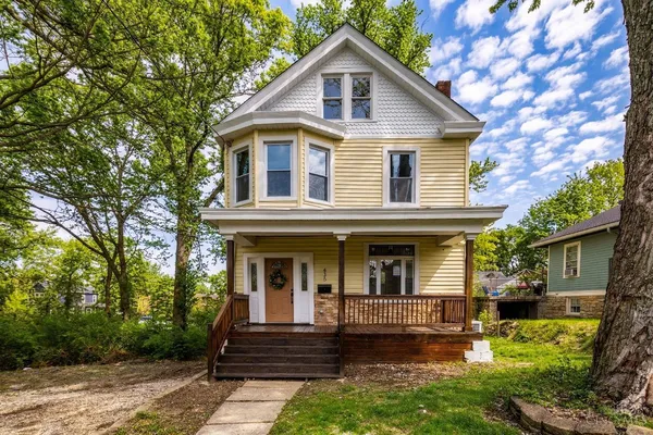 $350,000 | 436 Hawthorne Avenue, Cincinnati, OH 45205