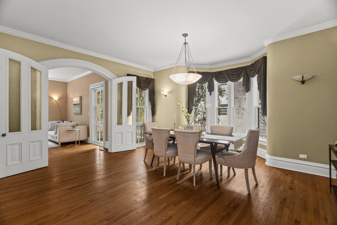 2236 Ridge Avenue Evanston, IL 60201 - Photo 10 of 68 Gallery Image 10