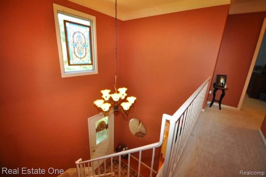 923 Ravine Terrace Drive Rochester, MI 48307 - Photo 3 of 30 3.JPG