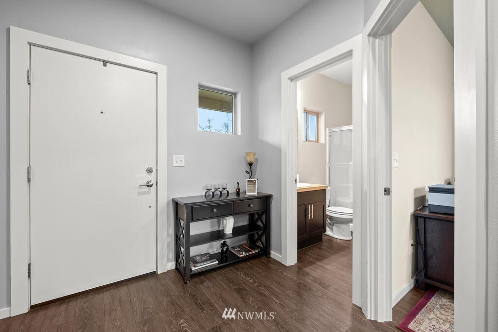 1420 South 28th Street Renton, WA 98055 - Photo 5 of 38 Gallery Image 5