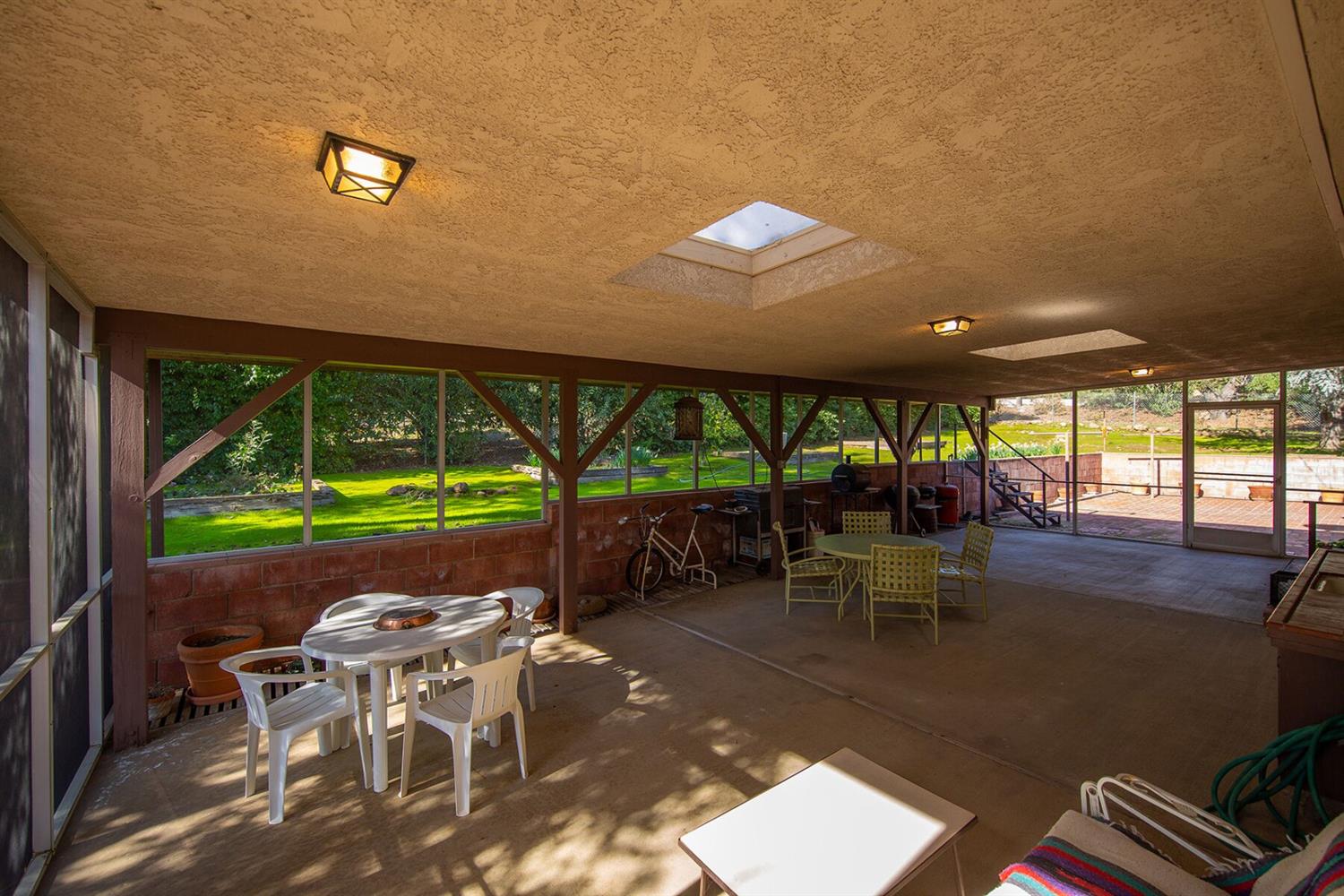 2431 Burnham Road Ojai, CA 93023 - Photo 16 of 26 Gallery Image 16