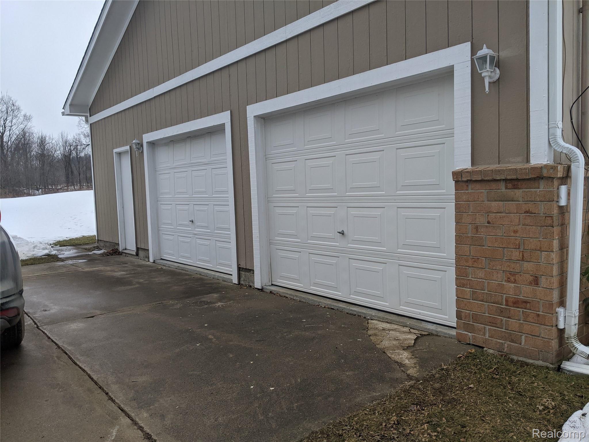 7375 Oakhill Road Clarkston, MI 48348 - Photo 3 of 24 PXL_20210228_182819092.jpg