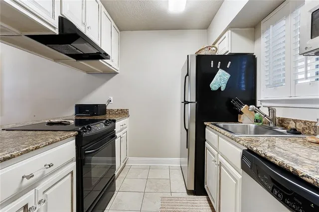 $1,400 | 3805 Houma Boulevard, Unit C236, Metairie, LA 70006