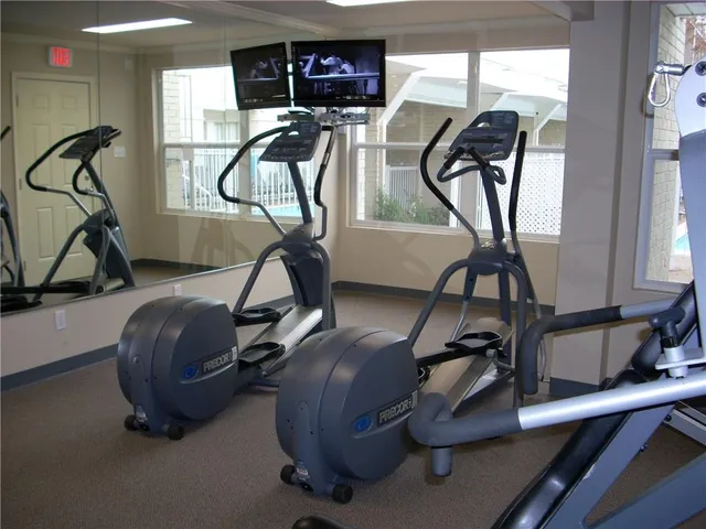 $1,400 | 3805 Houma Boulevard, Unit C236, Metairie, LA 70006