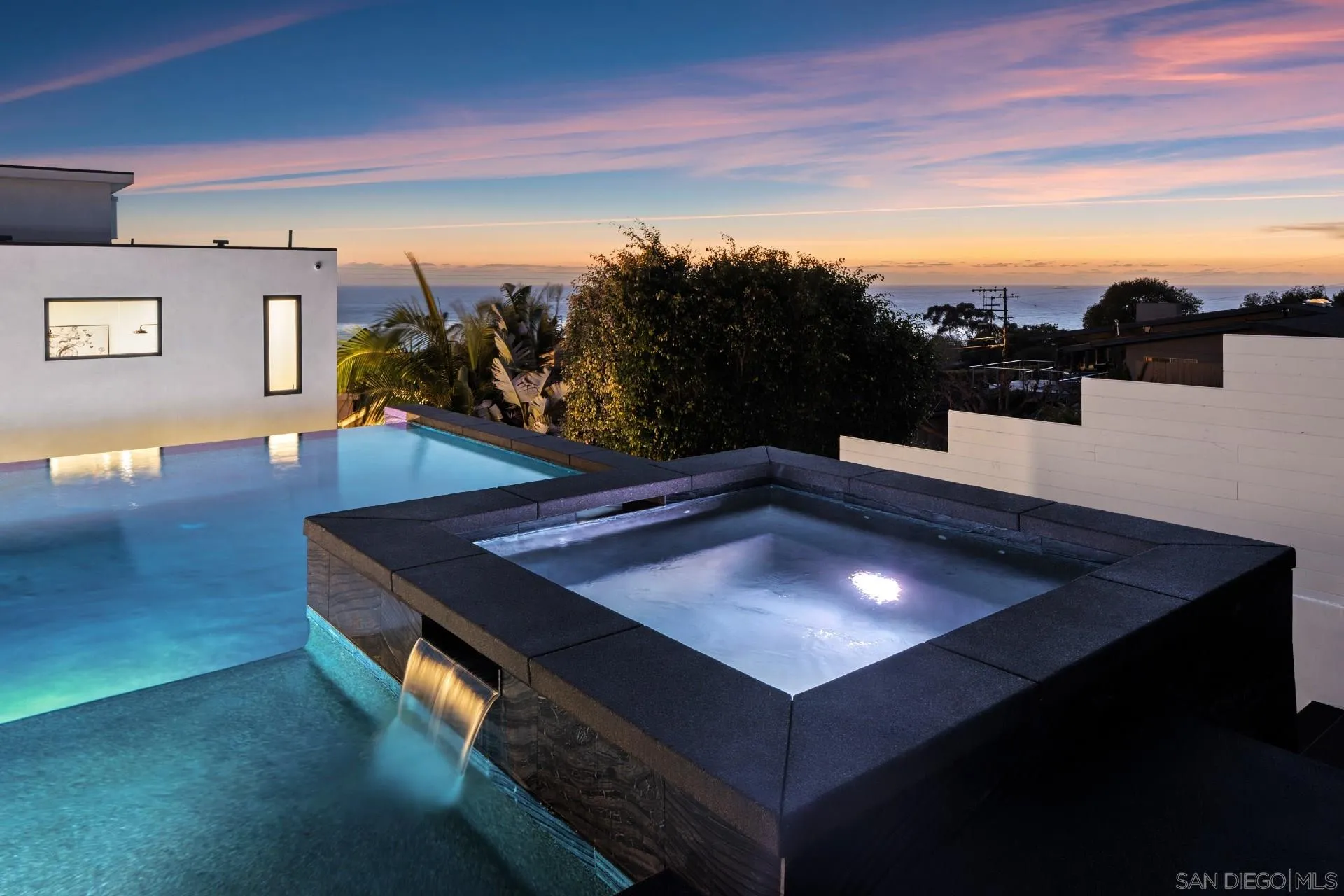 926 La Jolla Rancho Road La Jolla, CA 92037 - Photo 48 of 54 a view of a chairs in a patio