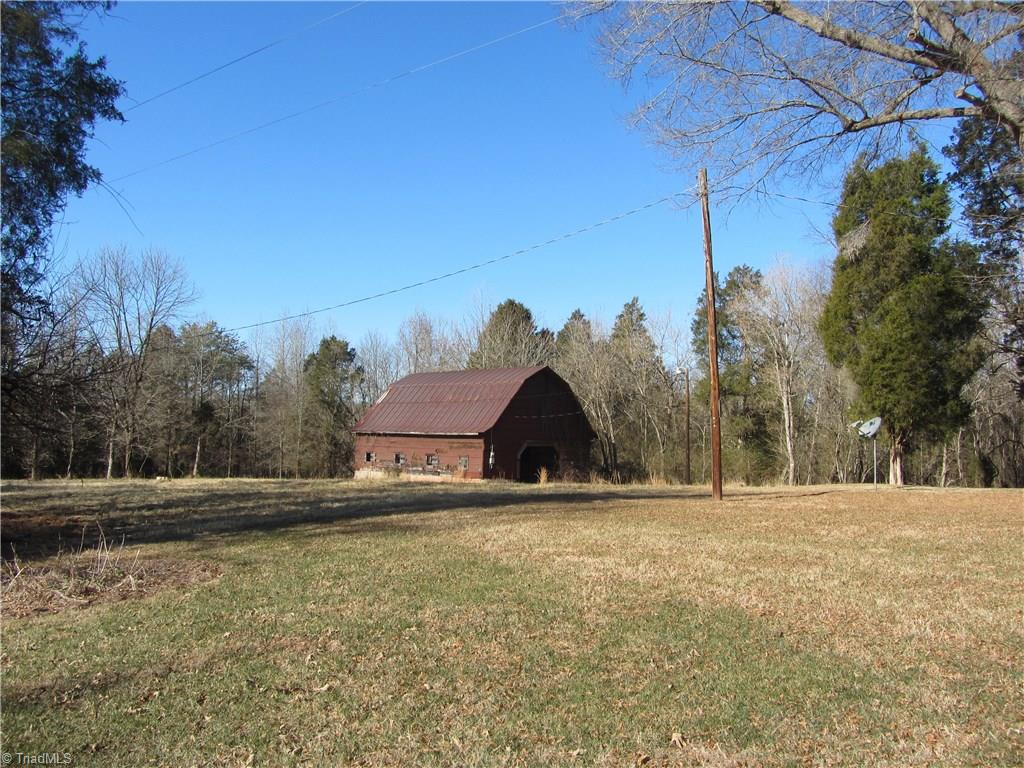 1875 River Road Stoneville, NC 27048 - Photo 4 of 22