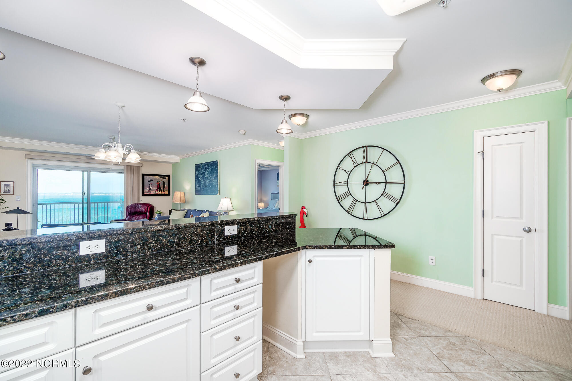 1550 Salter Path Road, Unit 508 Indian Beach, NC 28512 - Photo 15 of 46 Kitchen w/ peninsula seating