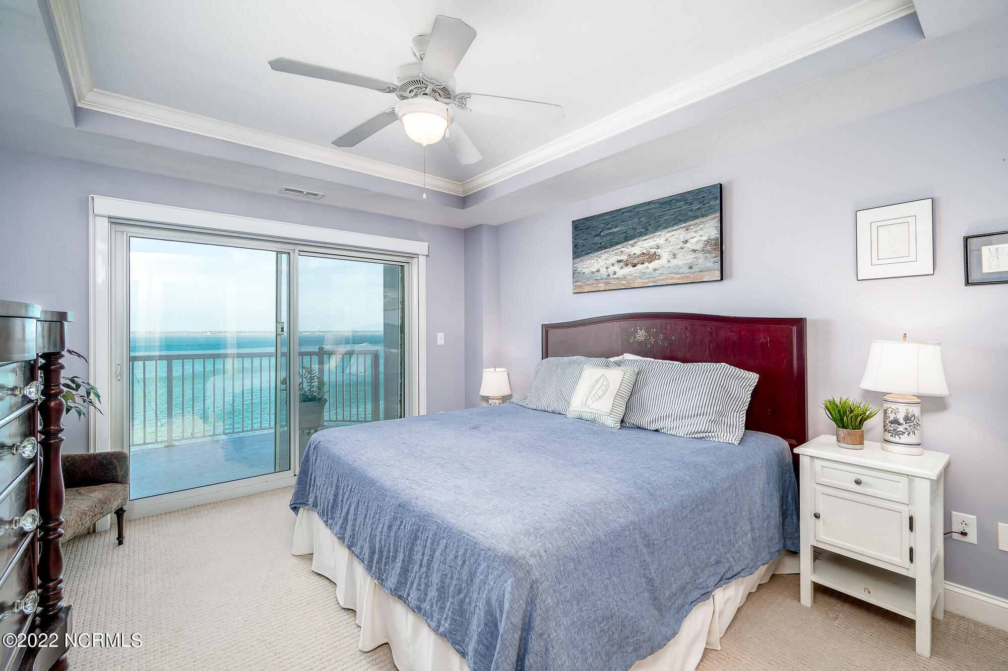 1550 Salter Path Road, Unit 508 Indian Beach, NC 28512 - Photo 6 of 46 Primary bedroom suite