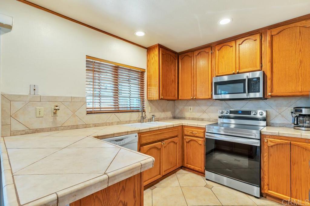 10841 Ramsgate Drive Santee, CA 92071 - Photo 10 of 23