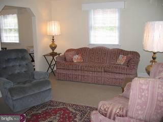 501 Ridley Circle Morton, PA 19070 - Photo 2 of 6 Gallery Image 2