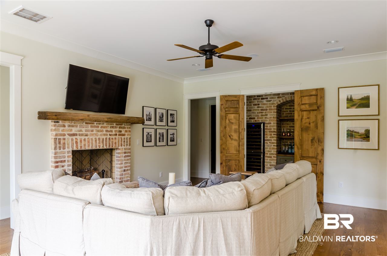 533 Falling Water Boulevard Fairhope, AL 36532 - Photo 10 of 50 Additional Den with Wine Bar