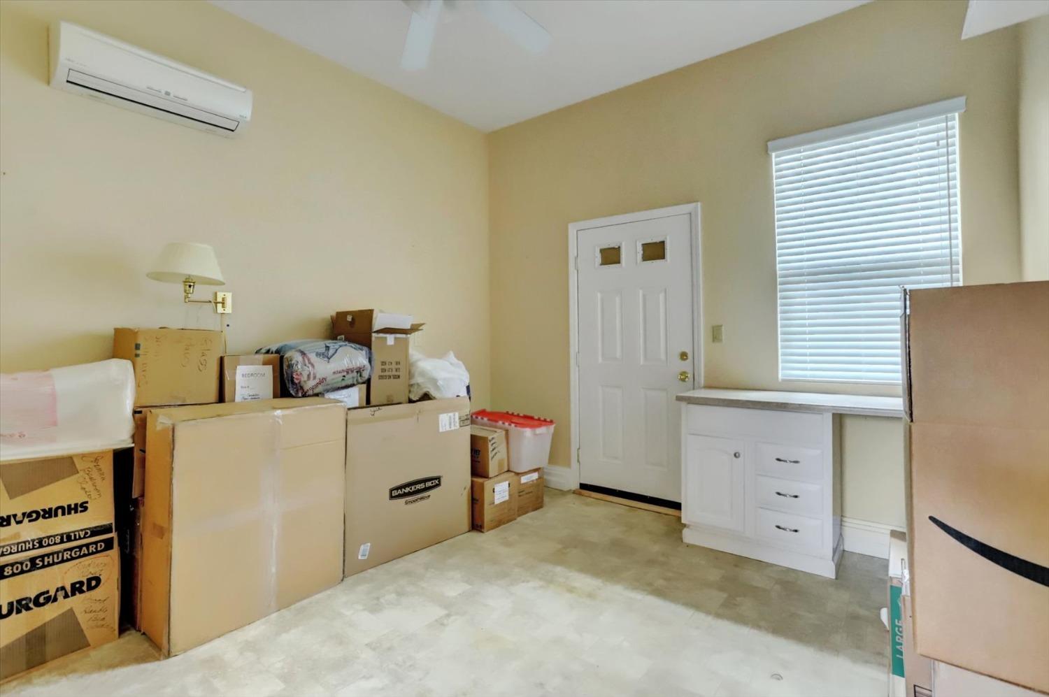 17036 Alice Way Grass Valley, CA 95949 - Photo 45 of 58 a room with a bed and a window