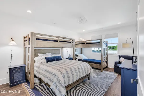 $3,200,000 | 8703 Ocean View Drive, Unit EAST, Emerald Isle, NC 28594