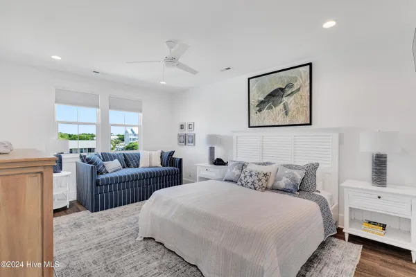 $3,200,000 | 8703 Ocean View Drive, Unit EAST, Emerald Isle, NC 28594