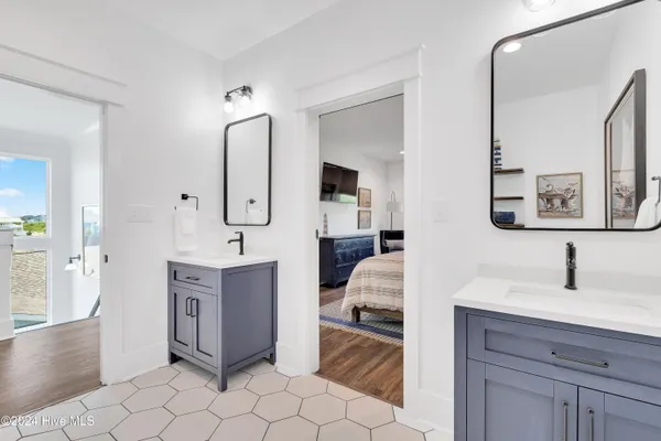 $3,200,000 | 8703 Ocean View Drive, Unit EAST, Emerald Isle, NC 28594