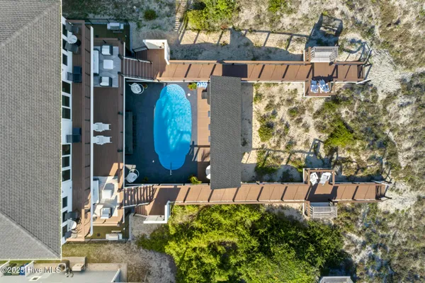 $3,200,000 | 8703 Ocean View Drive, Unit EAST, Emerald Isle, NC 28594
