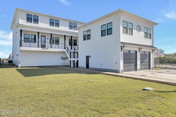 $3,200,000 | 8703 Ocean View Drive, Unit EAST, Emerald Isle, NC 28594
