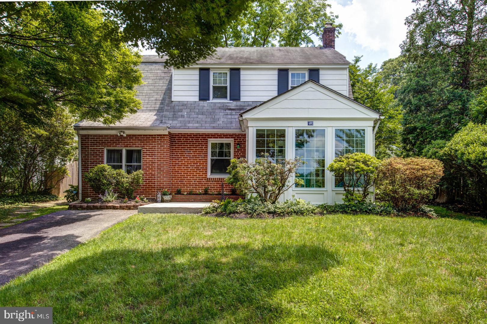 401 Grange Road Wayne, PA 19087 - Photo 2 of 33 Welcome Home!
