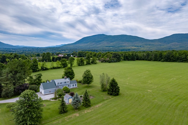 242 Overlook Road Dorset, VT 05251 - Photo 2 of 40 Gallery Image 2