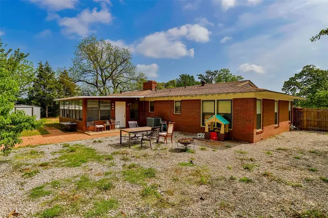 $345,000 | 1420 Lake Shore Drive, Fort Worth, TX 76103